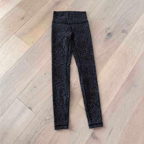 Lululemon Leggings Pant Full Length 27" size 4 black and white dotted - Picture 4 of 9